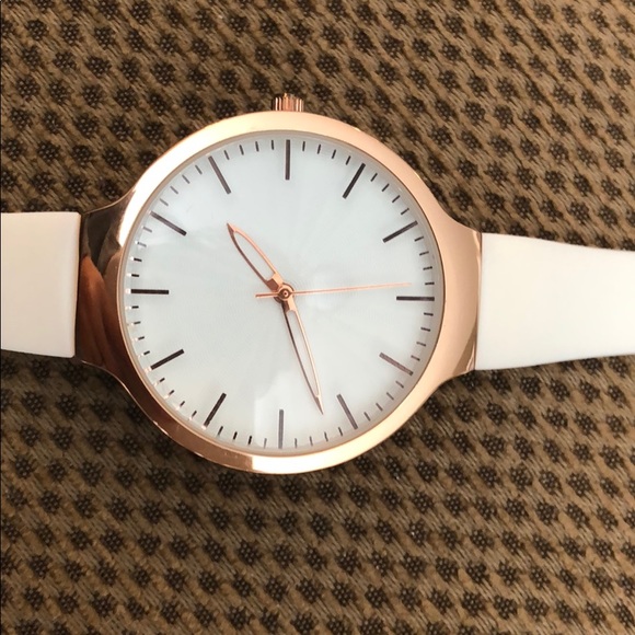 Target White & Rose Gold Watch - Picture 2 of 3